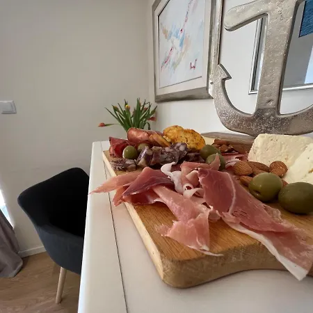 Marina Mel Novi Vinodolski