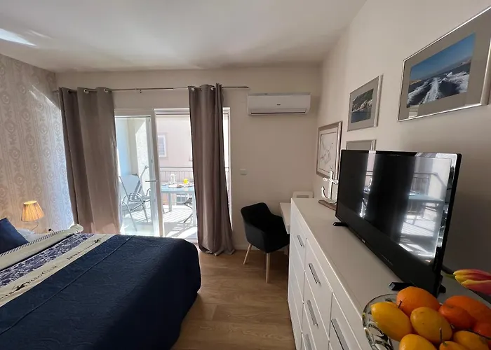 Marina Mel Novi Vinodolski