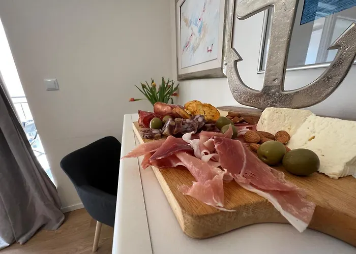 Marina Mel Novi Vinodolski